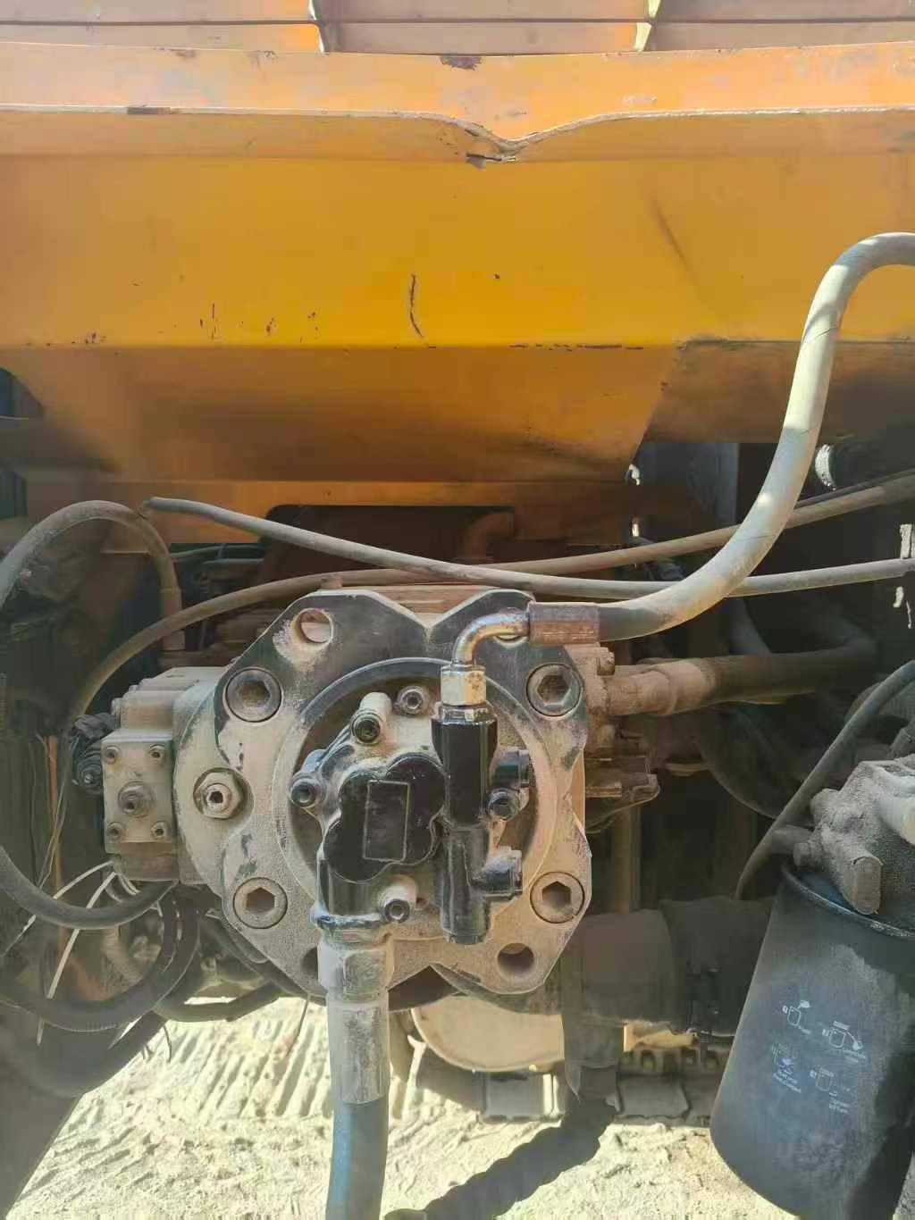 Used Sany SY205C-8S Excavator 2011 Model / 4