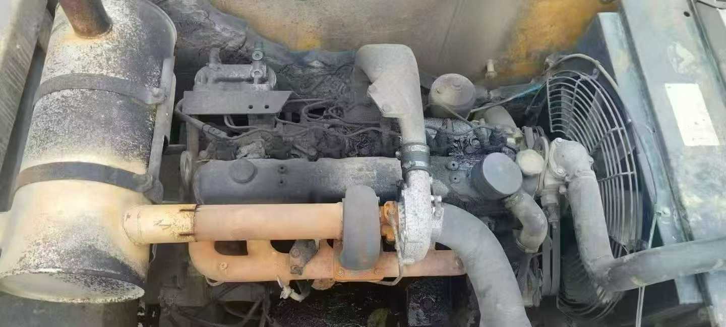 Used Hyundai R215-7 Excavator 2016 Model / 3