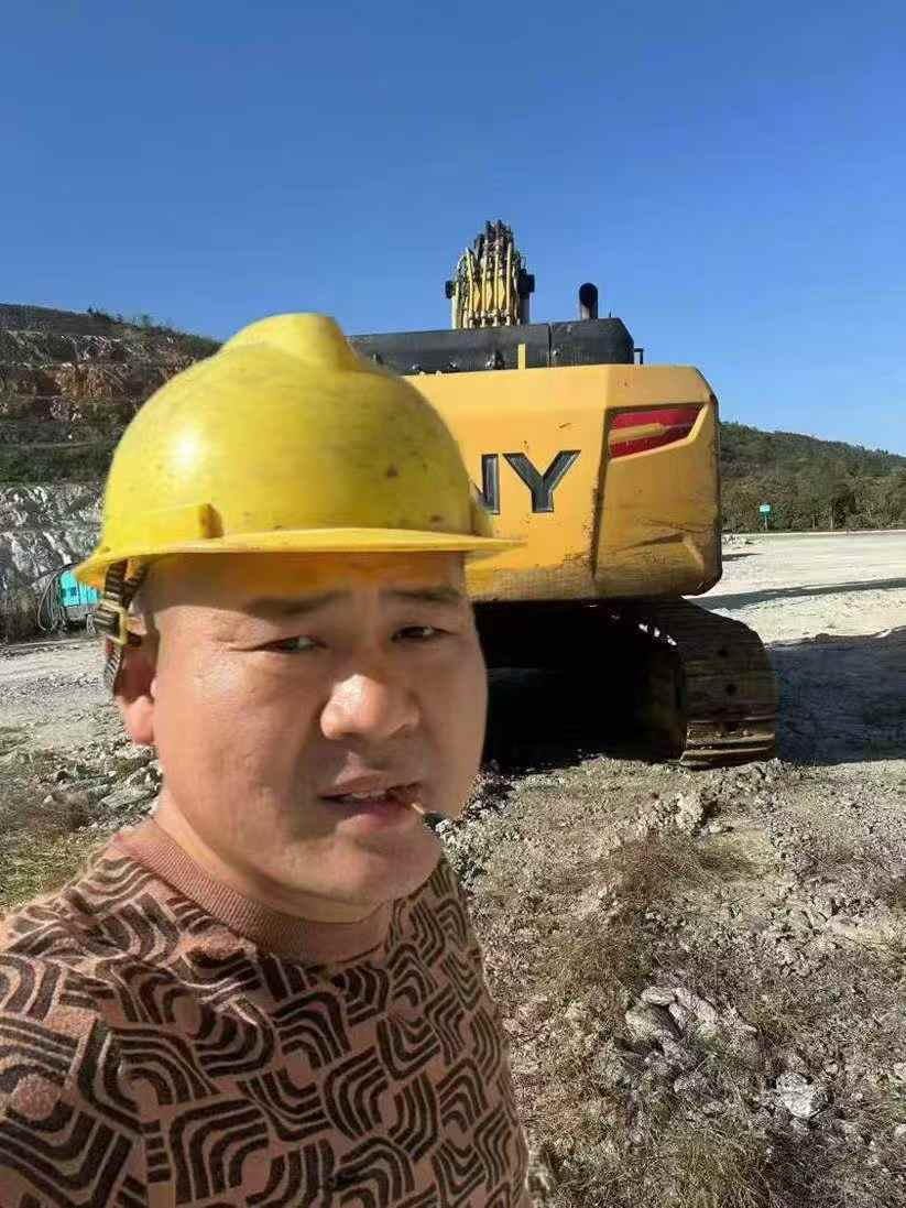 Buy Sany SY85 Used Excavator / 1