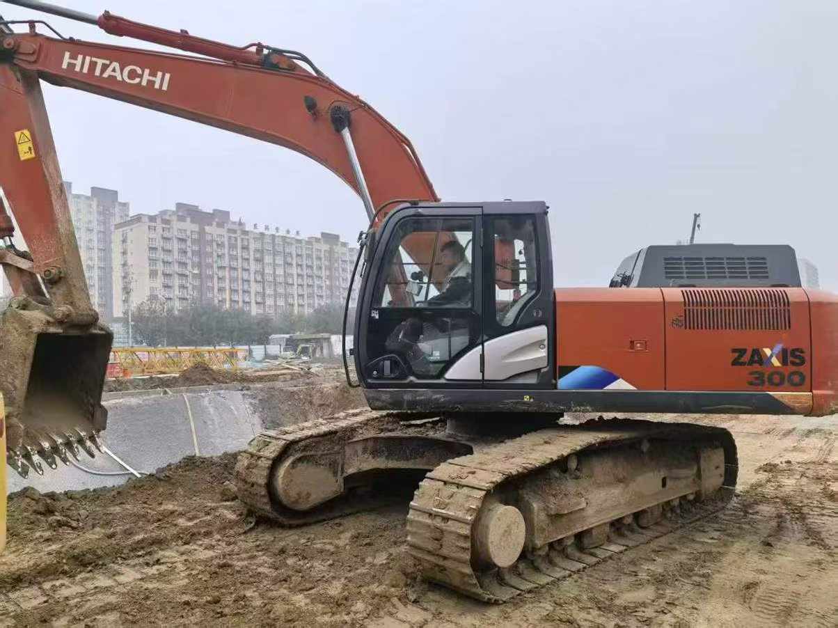 Buy Hitachi EX300-5 Used Excavator / 1