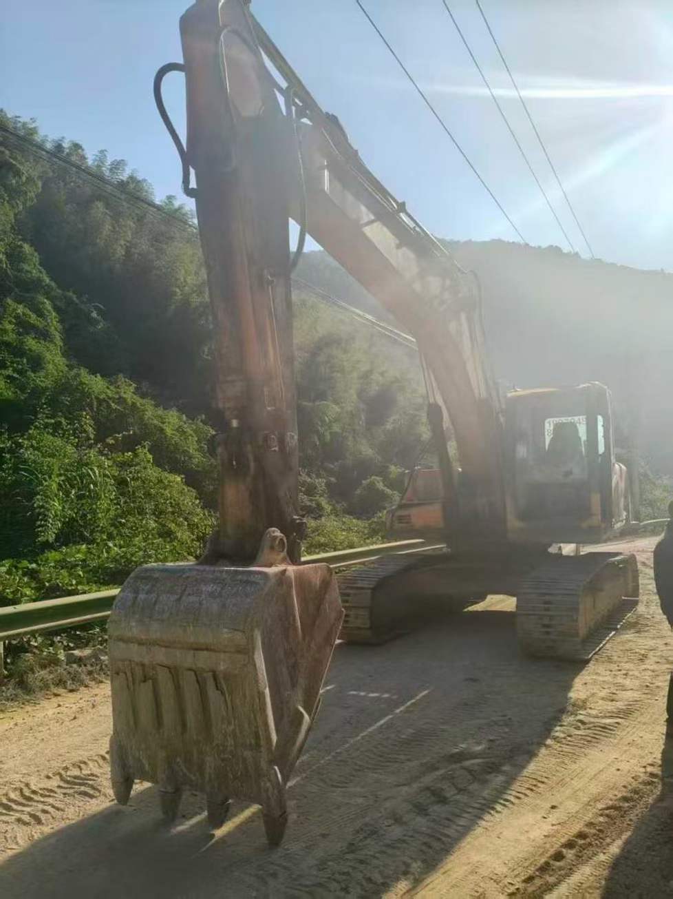 Used Sany SY205C-8S Excavator 2011 Model / 6