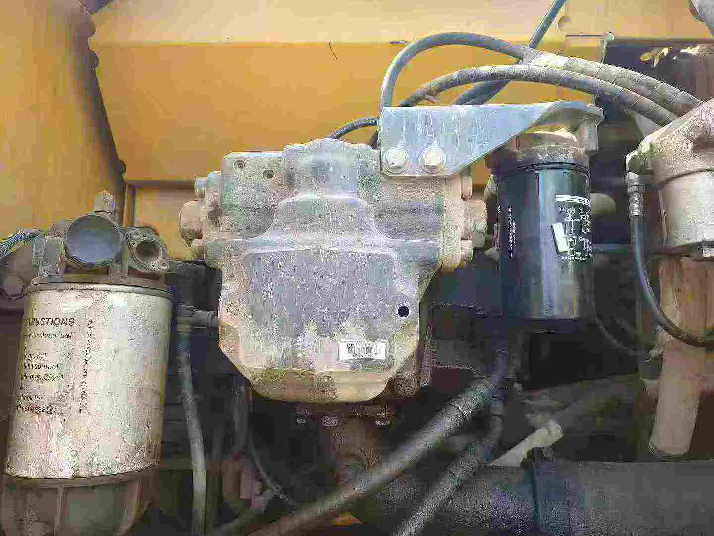 Used Komatsu PC200-8M0 Excavator 2015 Model / 7