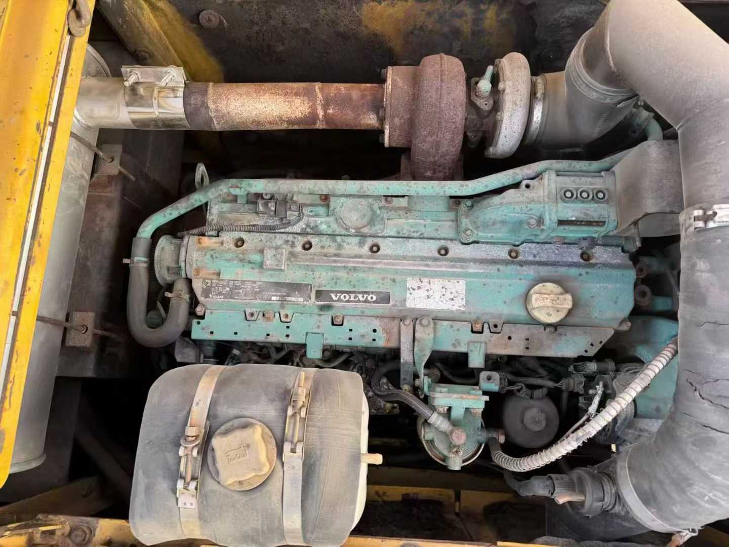 Used Volvo EW210C Excavator 2016 Model / 9