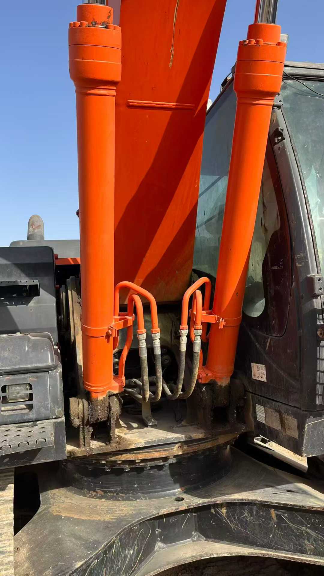 Used Hitachi EX210 Excavator 2016 Model / 9