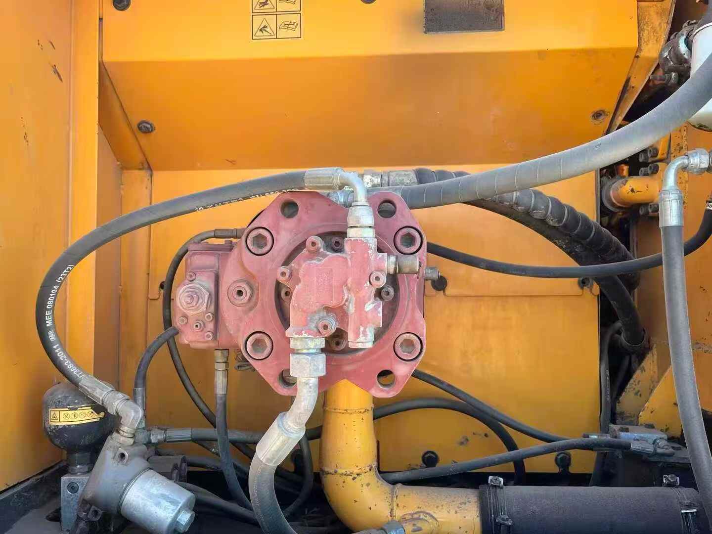 Used Hyundai R215-7 Excavator 2013 Model / 7