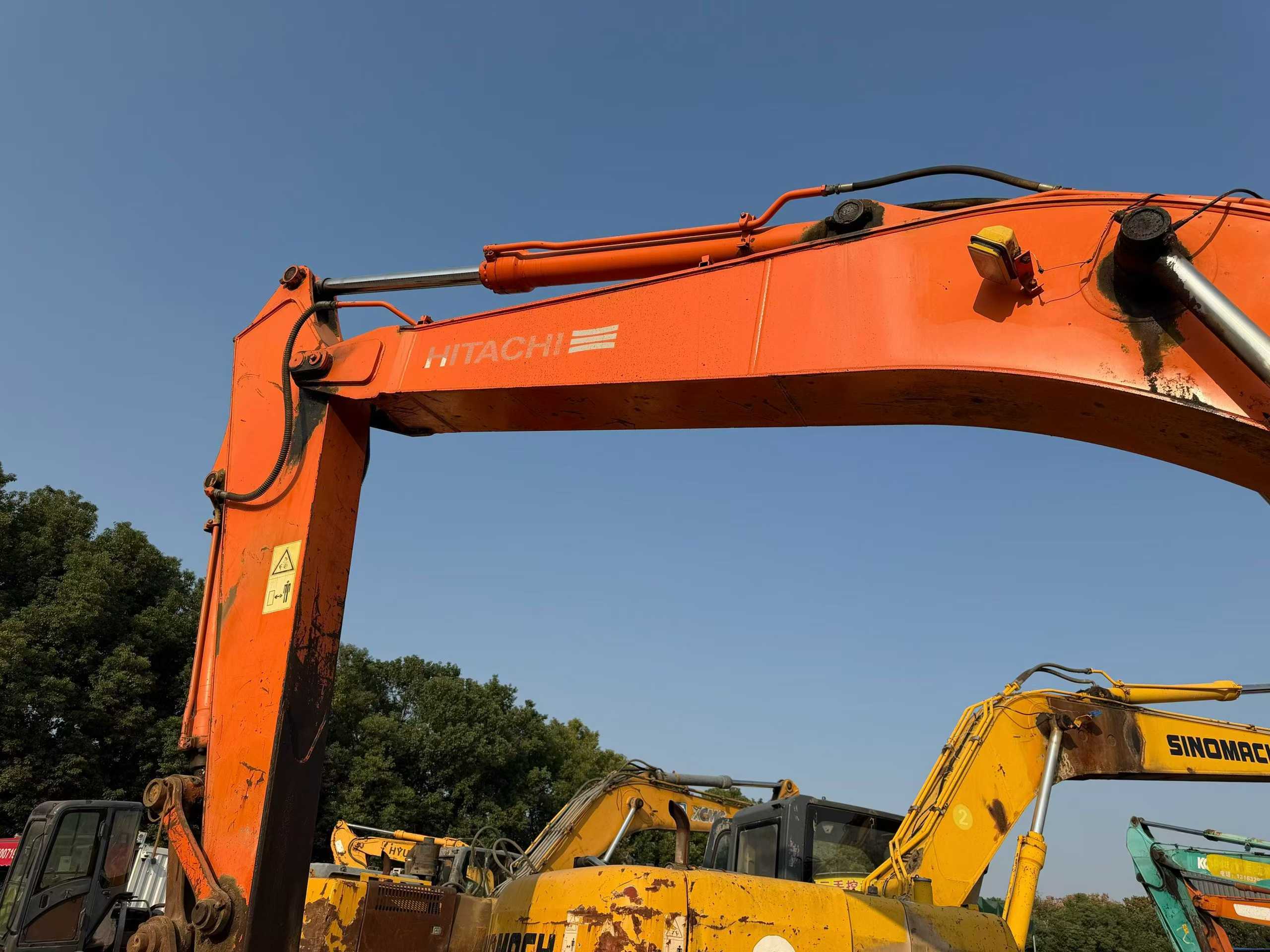 Used Hitachi ZAXIS200 Excavator 2016 Model / 3