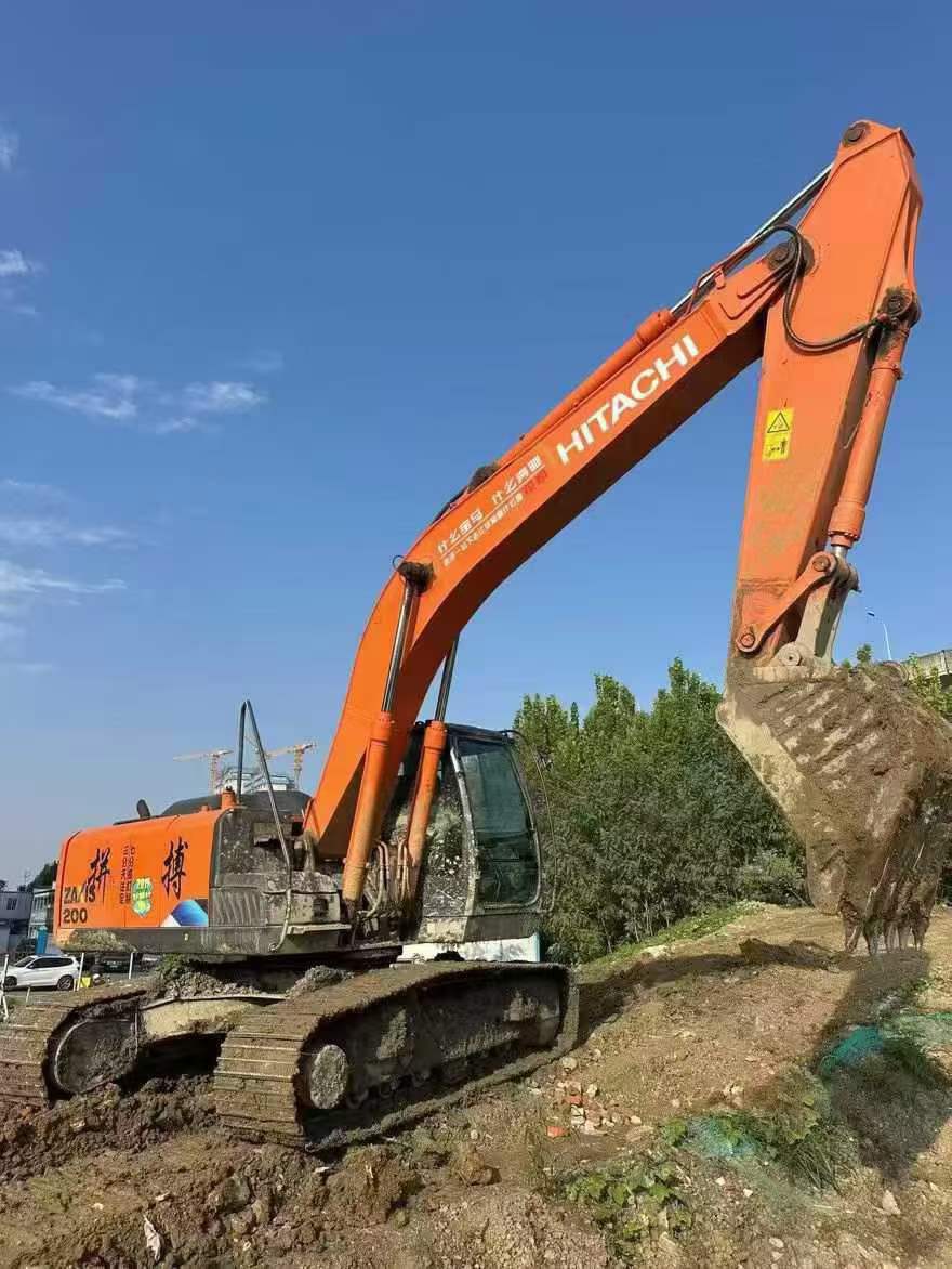 Used Hitachi ZAXIS200 Excavator 2018 Model / 3