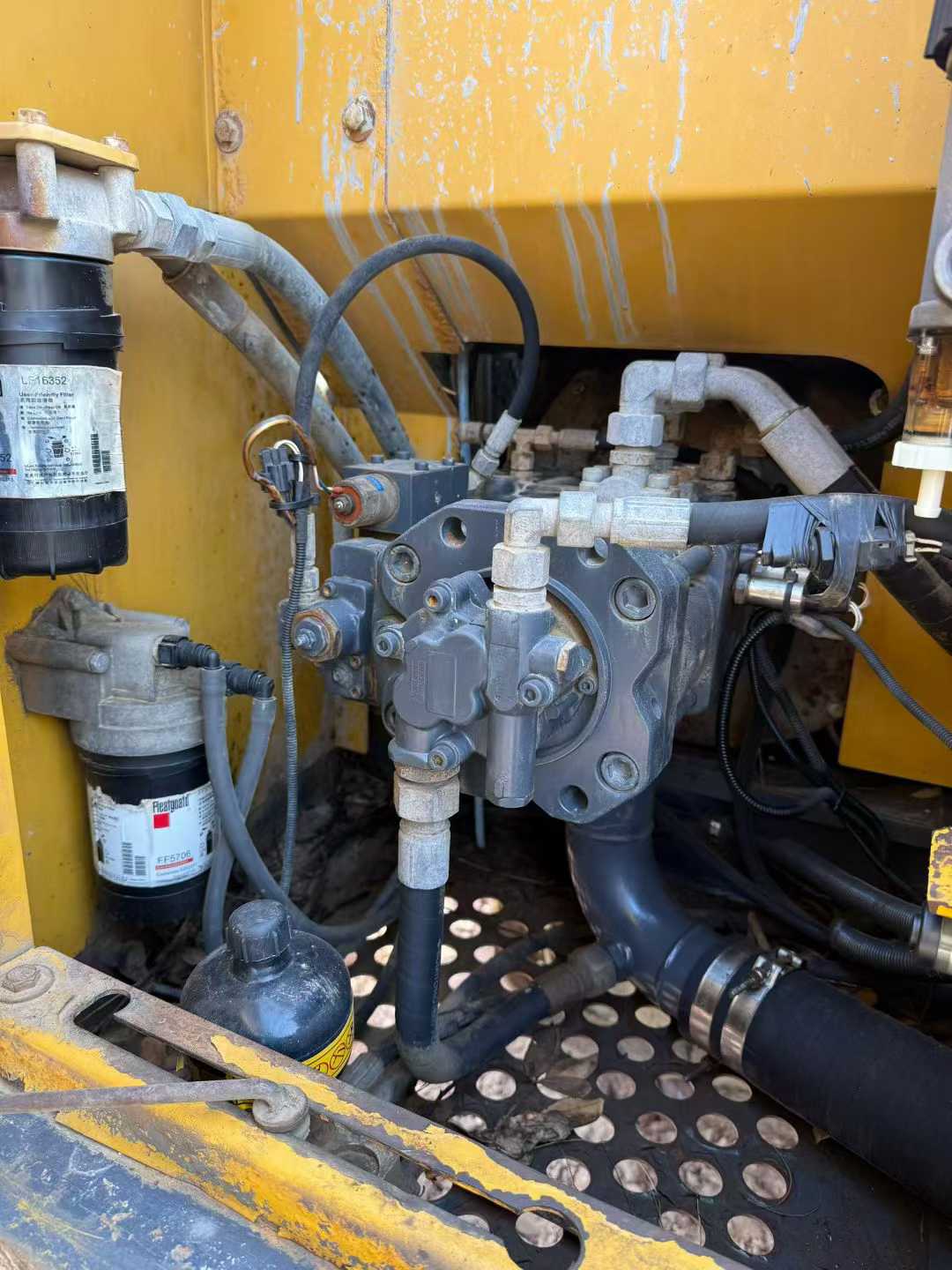 Used XCMG XE135GA Excavator 2018 Model / 3