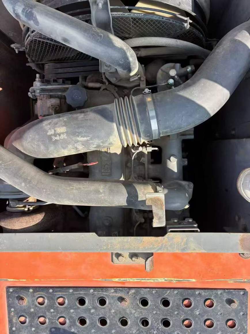 Used Hitachi ZAXIS200 Excavator 2015 Model / 4