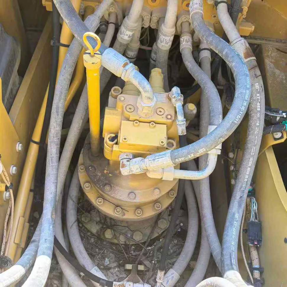 Used Caterpillar 323 Excavator 2018 Model / 2