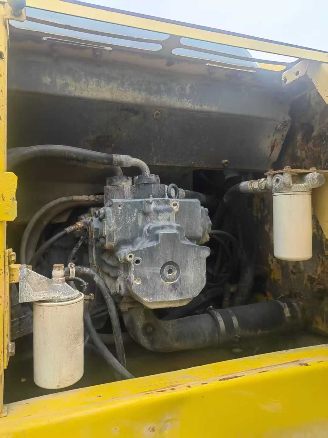 Buy Komatsu PW200-7 Used Excavator / 2 Used Komatsu PW200-7 Excavator 2016 Model / 2