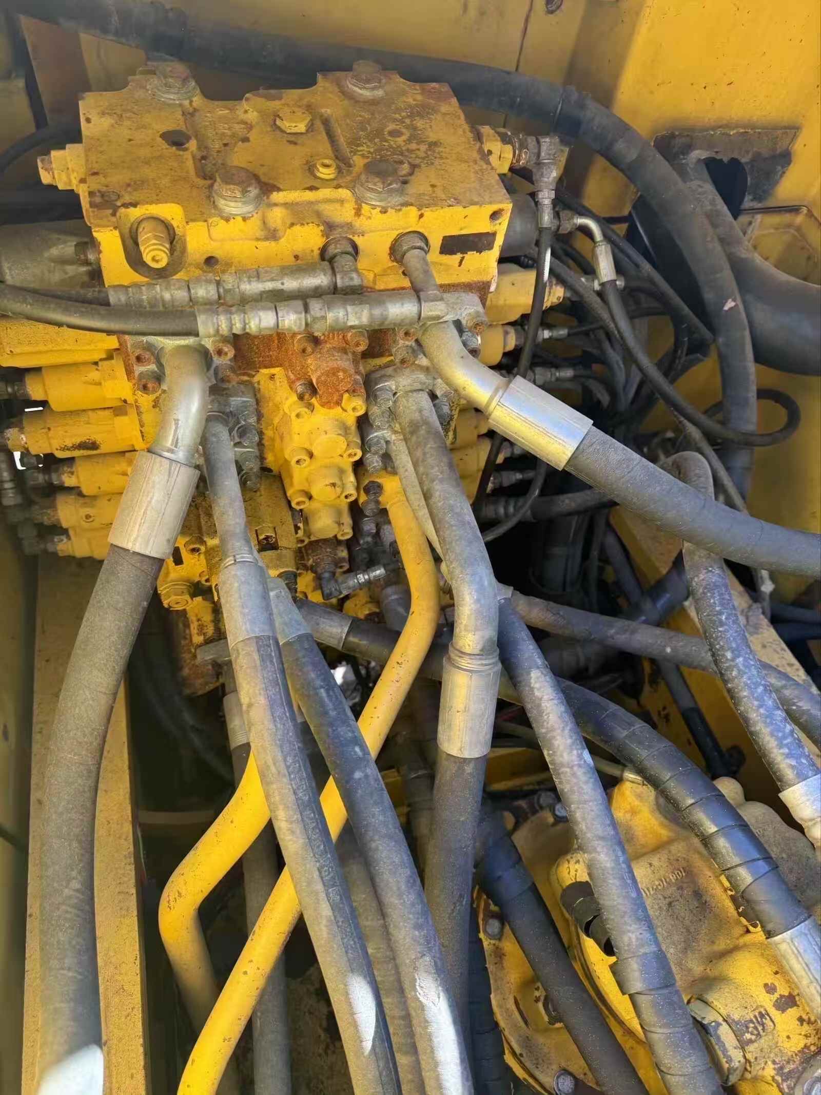 Buy Komatsu PC200-10 Used Excavator / 6 Used Komatsu PC200-10 Excavator 2022 Model / 6