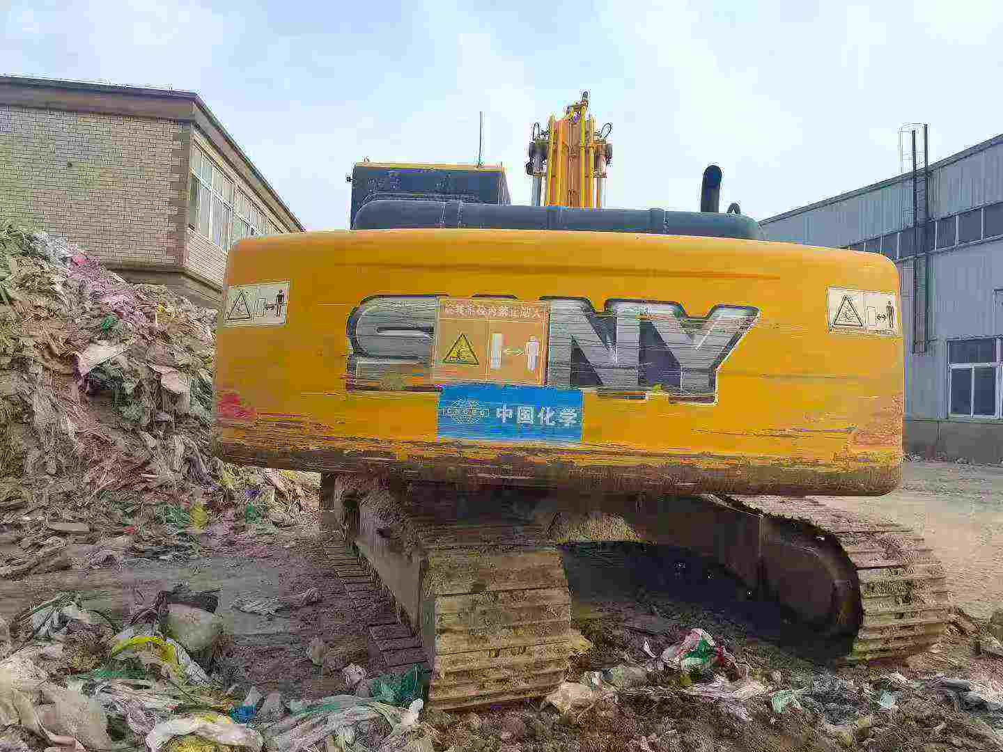 Used Sany SY205H Excavator 2011 Model / 3
