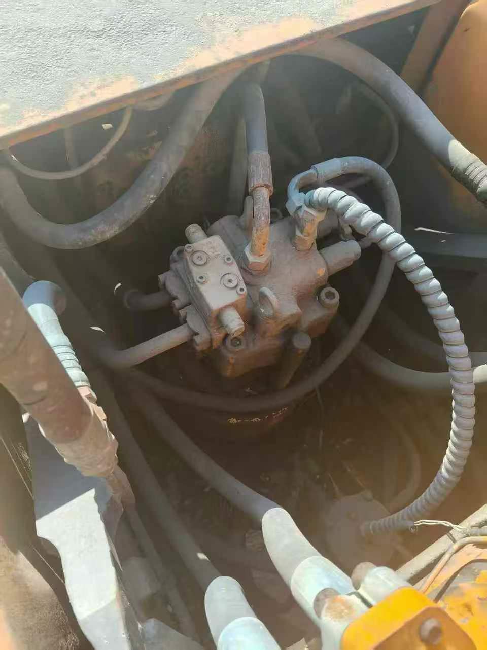 Used Sany SY205C-8S Excavator 2011 Model / 5