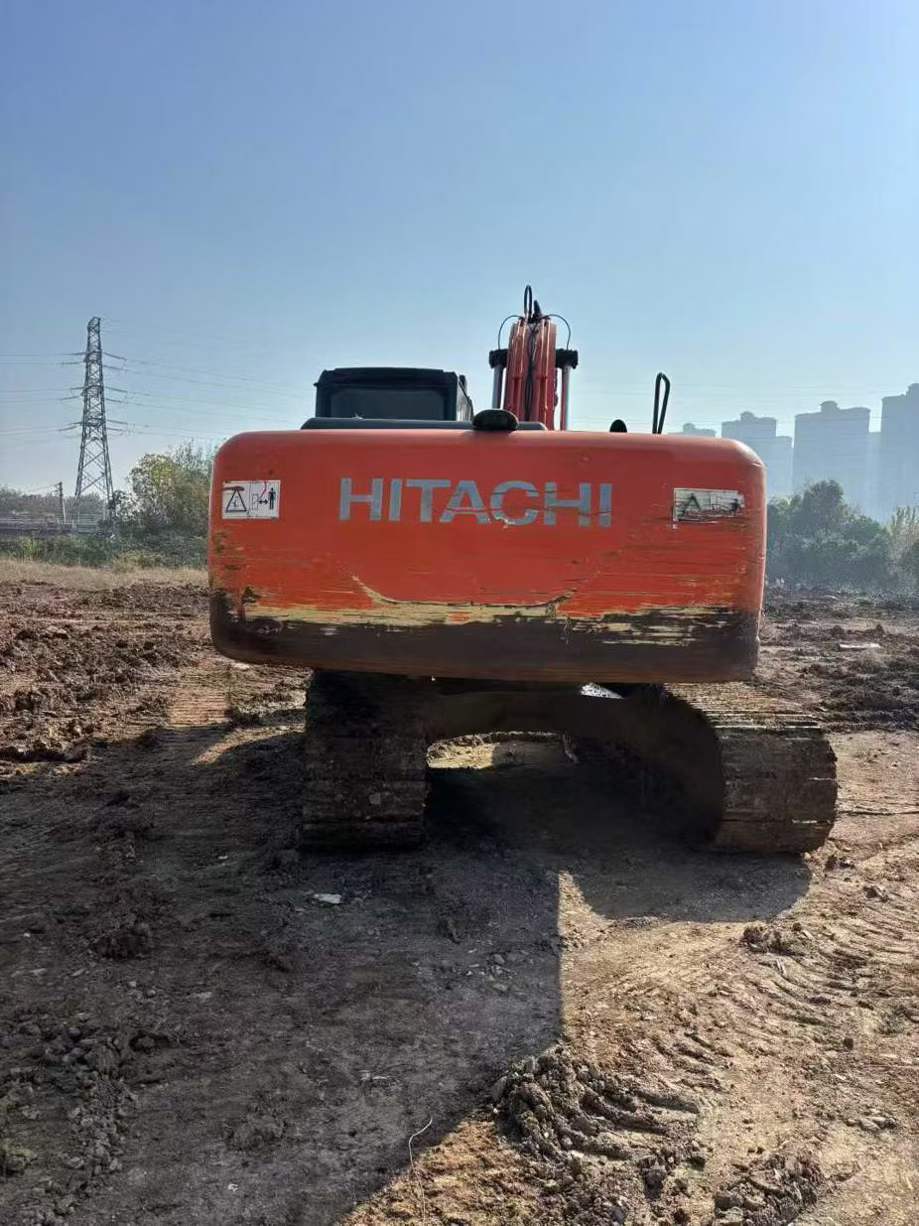Used Hitachi ZAXIS200 Excavator 2015 Model / 9