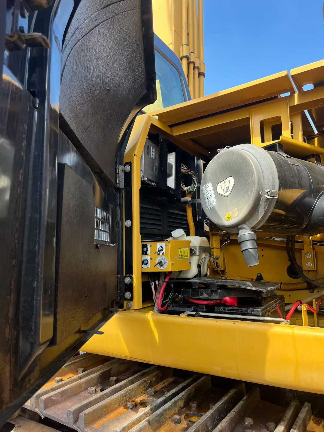 Buy Caterpillar 336DL Used Excavator / 8 Used Caterpillar 336DL Excavator 2016 Model / 8