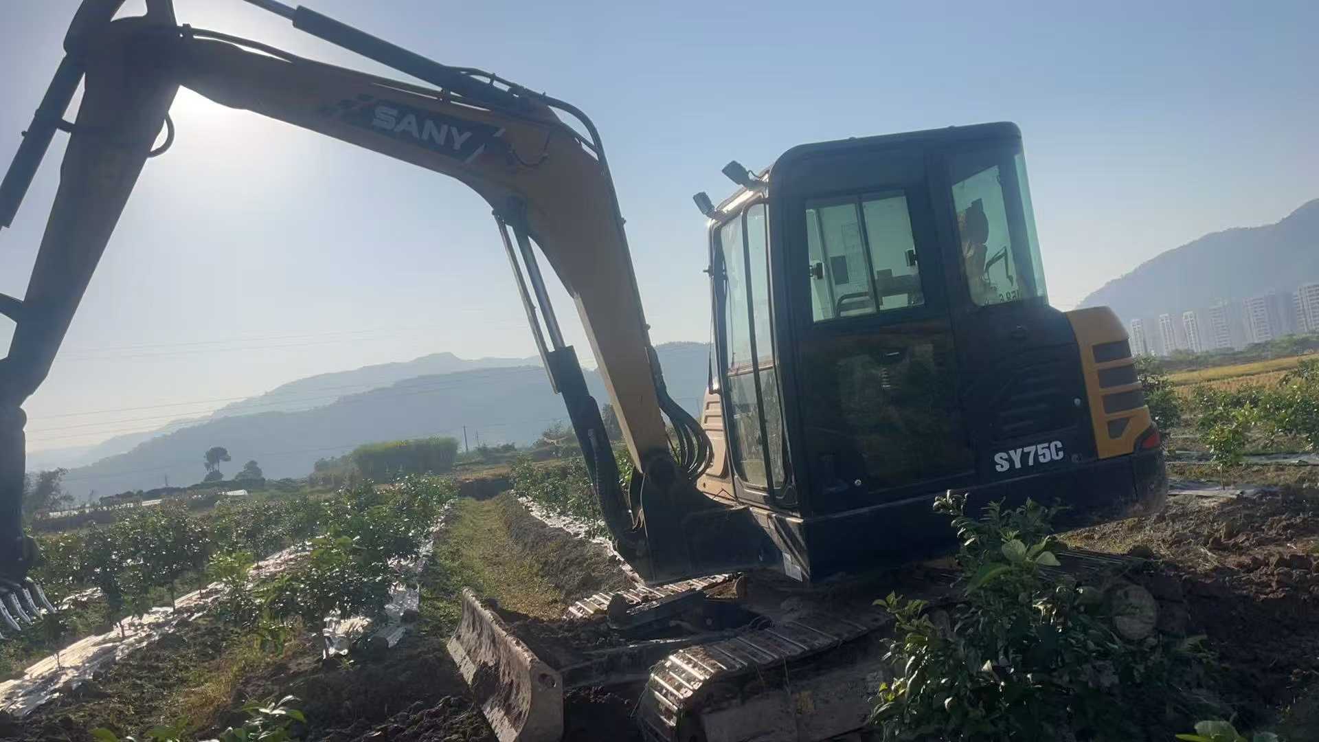 Used Sany SY55 Excavator 2022 Model / 3