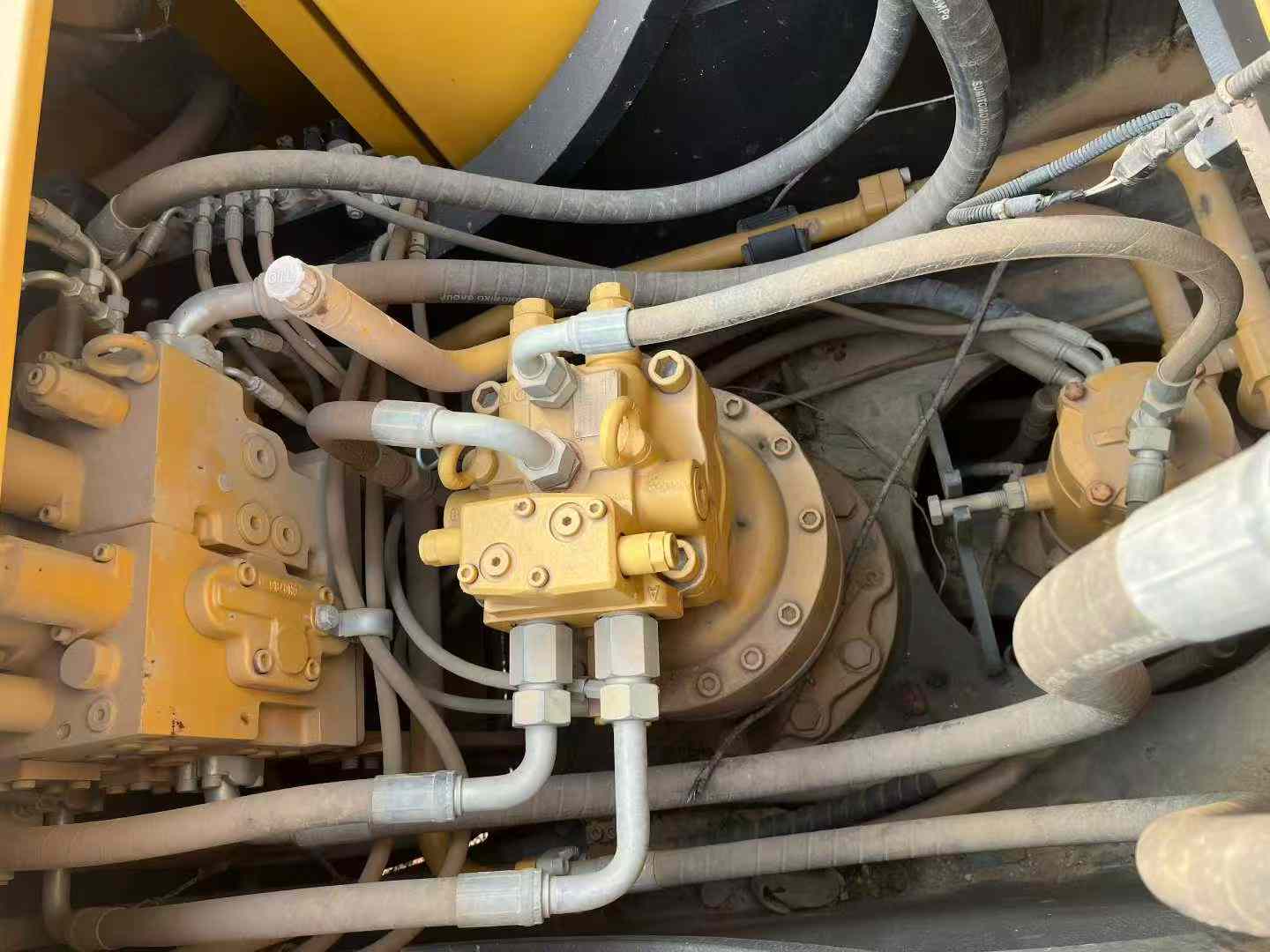 Used Sany SY200H Excavator 2021 Model / 4