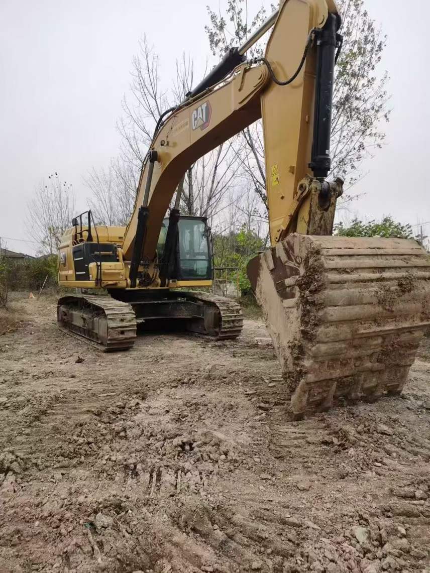 Used Caterpillar CAT352  Excavator 2022 Model / 9