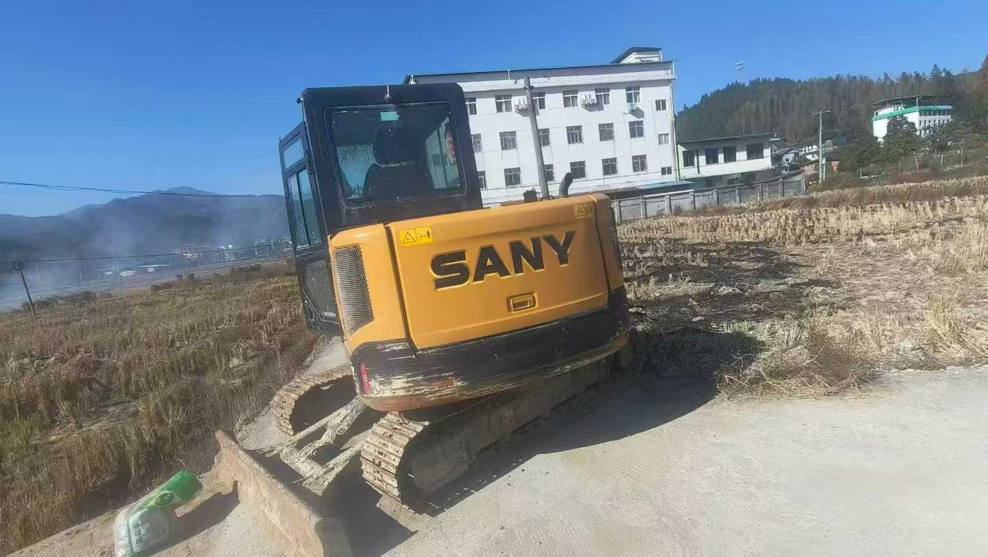 Buy Sany SY60 Used Excavator / 1