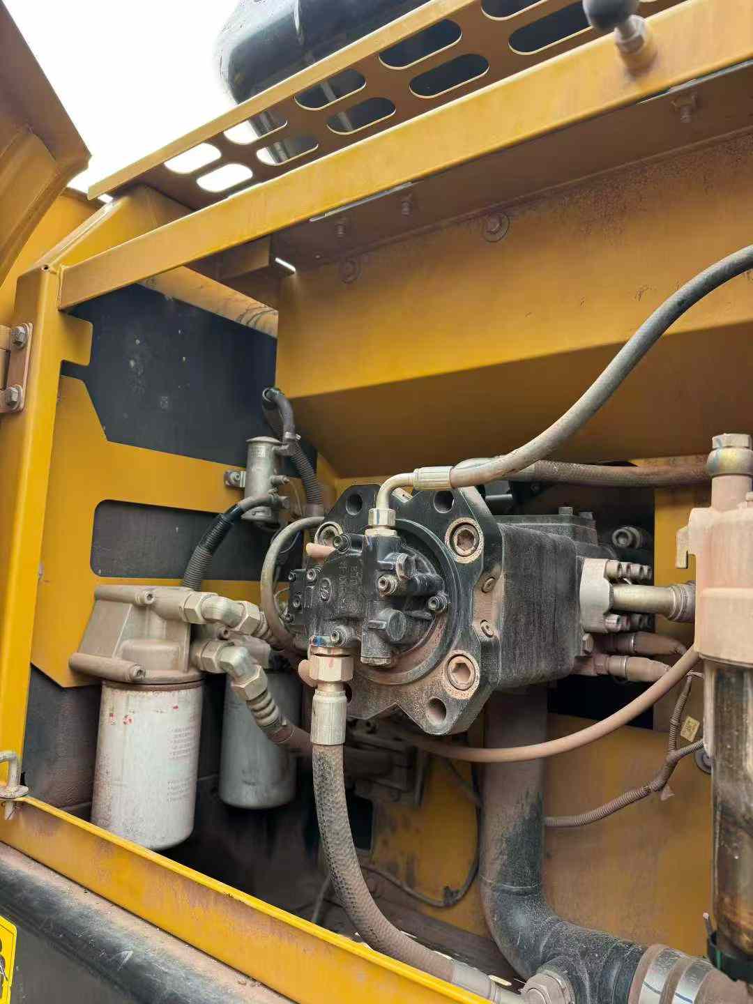 Used Sany SY200H Excavator 2023 Model / 7