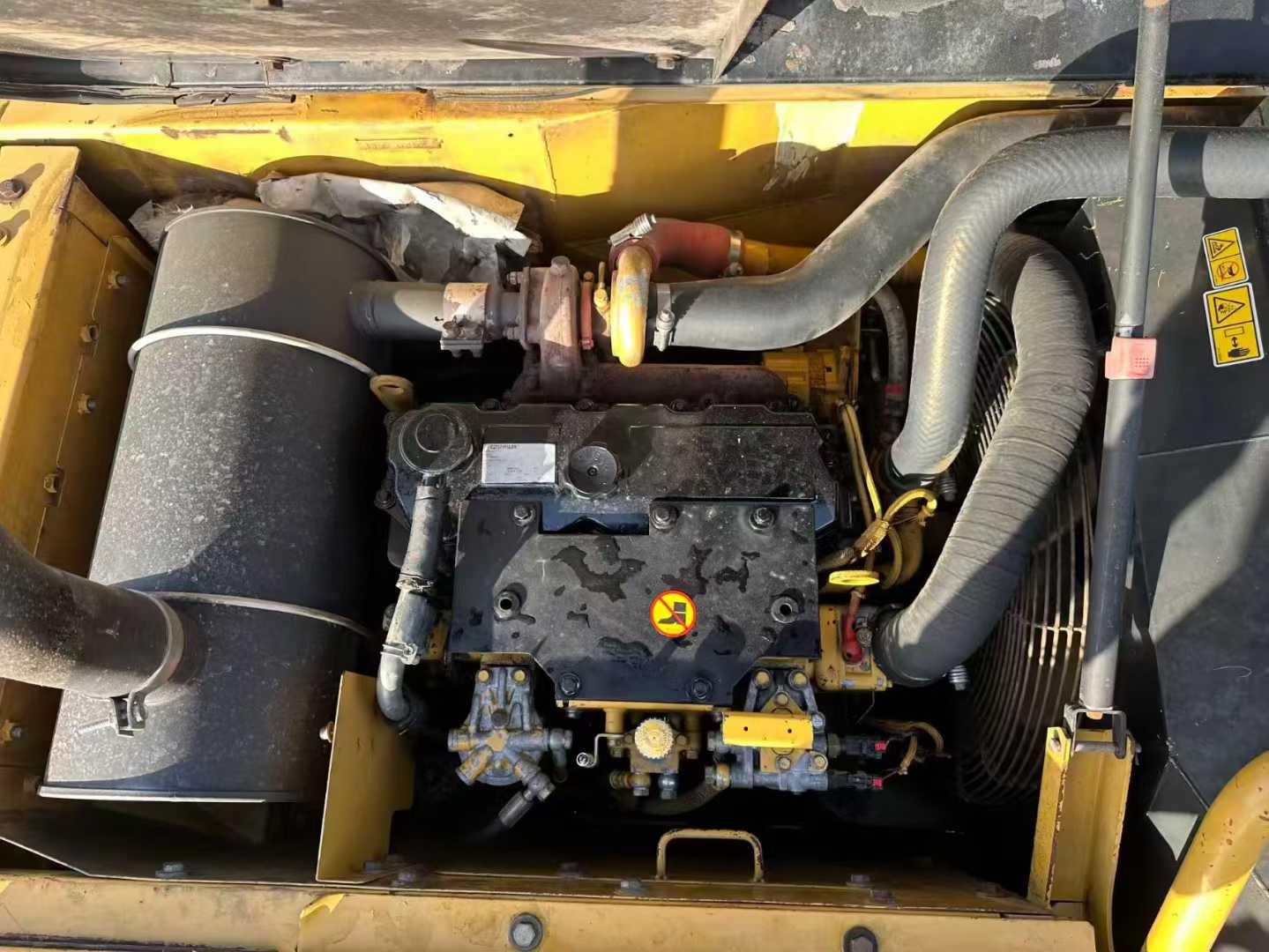 Used Caterpillar CT18 Excavator 2016 Model / 8