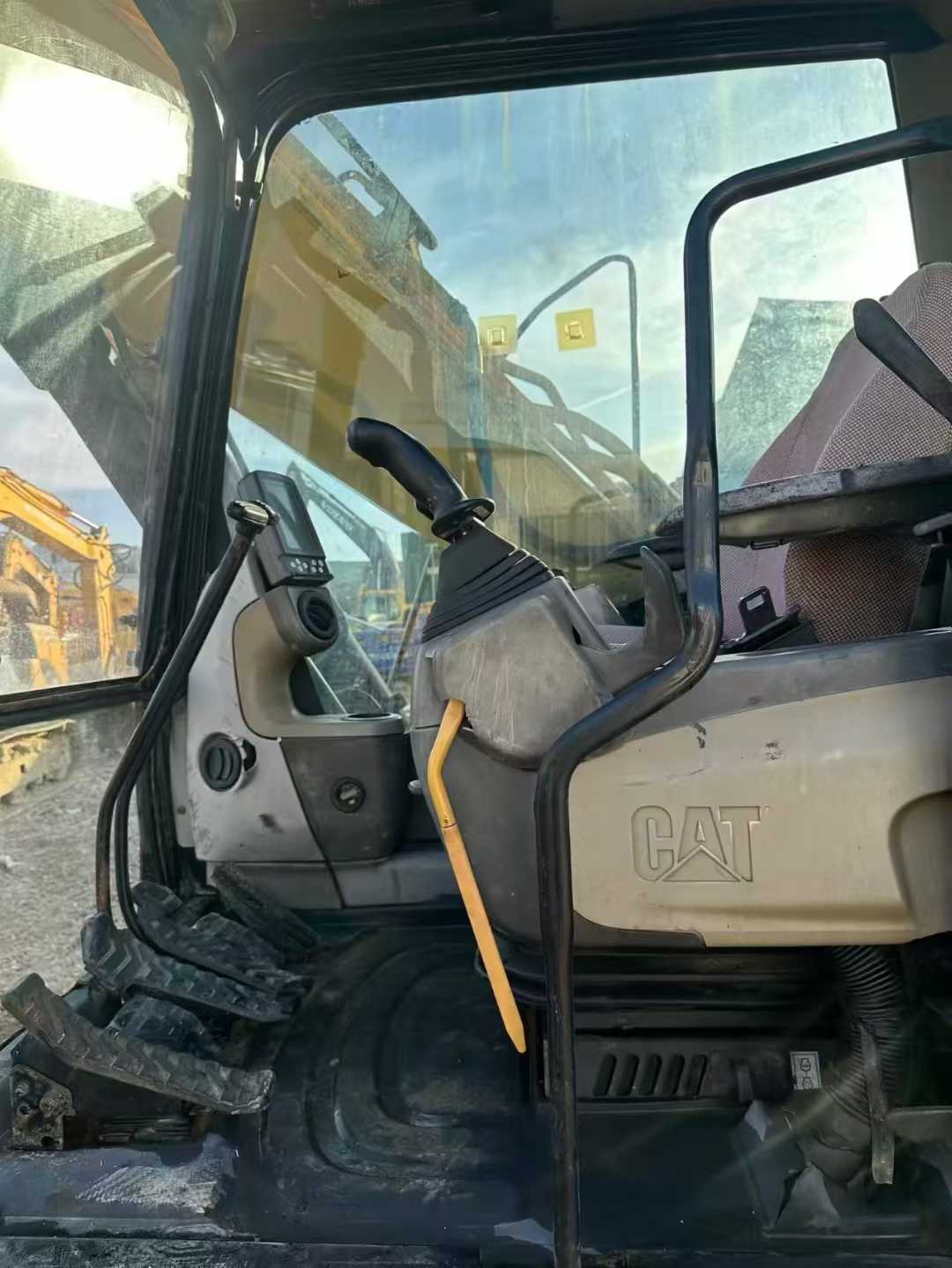 Used Caterpillar CT18 Excavator 2016 Model / 3