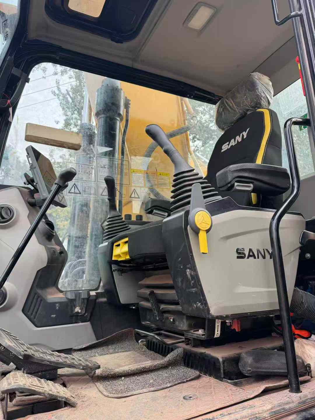 Used Sany SY200H Excavator 2023 Model / 6