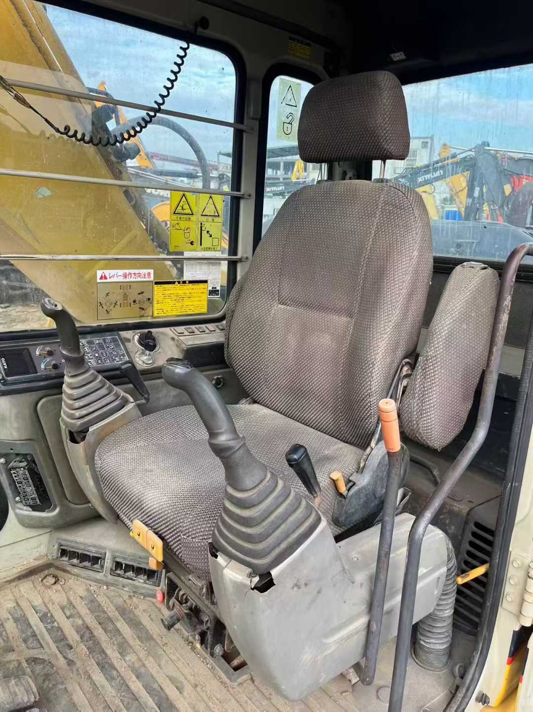 Used Kato HD820 Excavator 2016 Model / 7