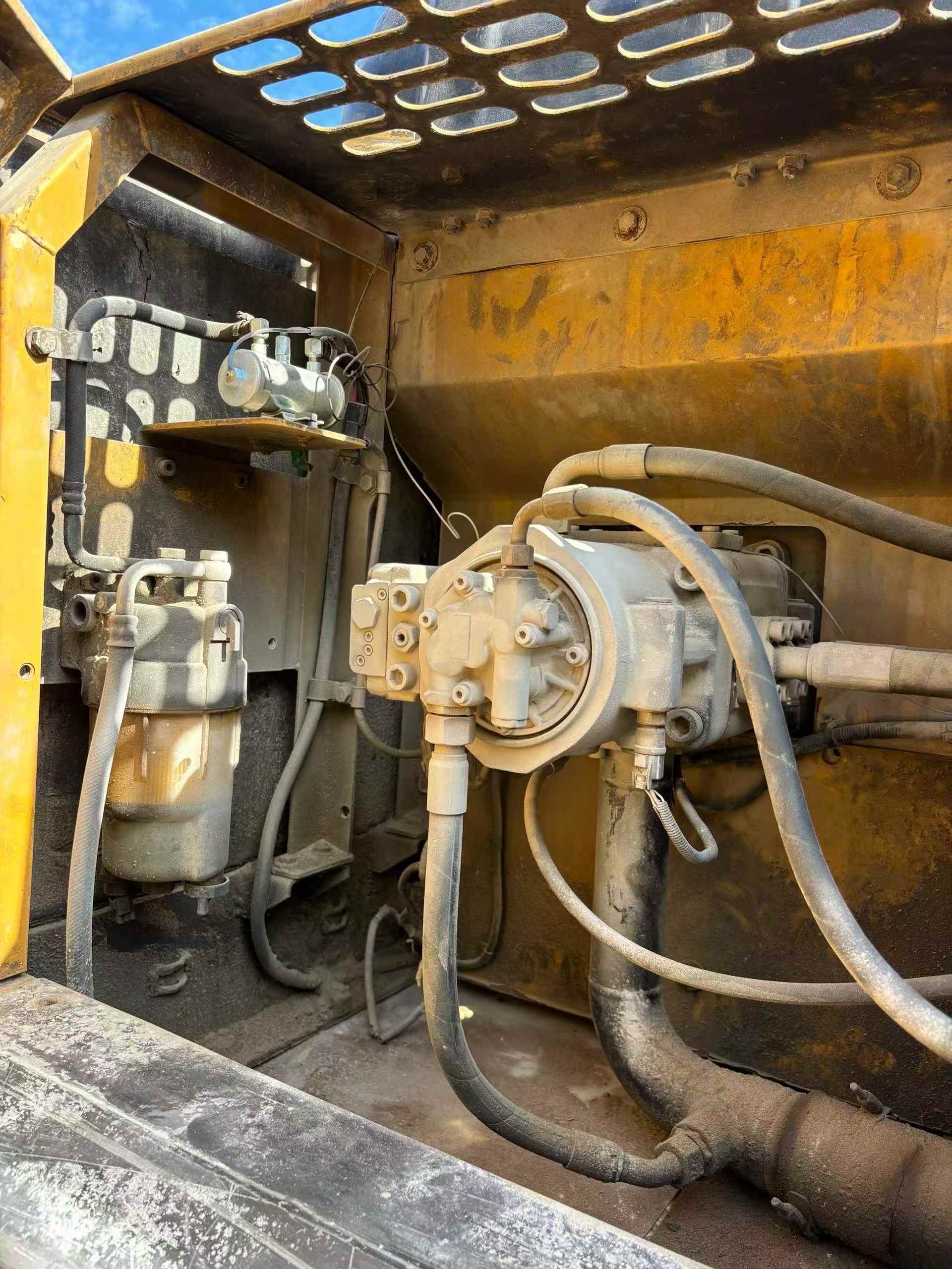 Used Sany SY245H Excavator 2020 Model / 4