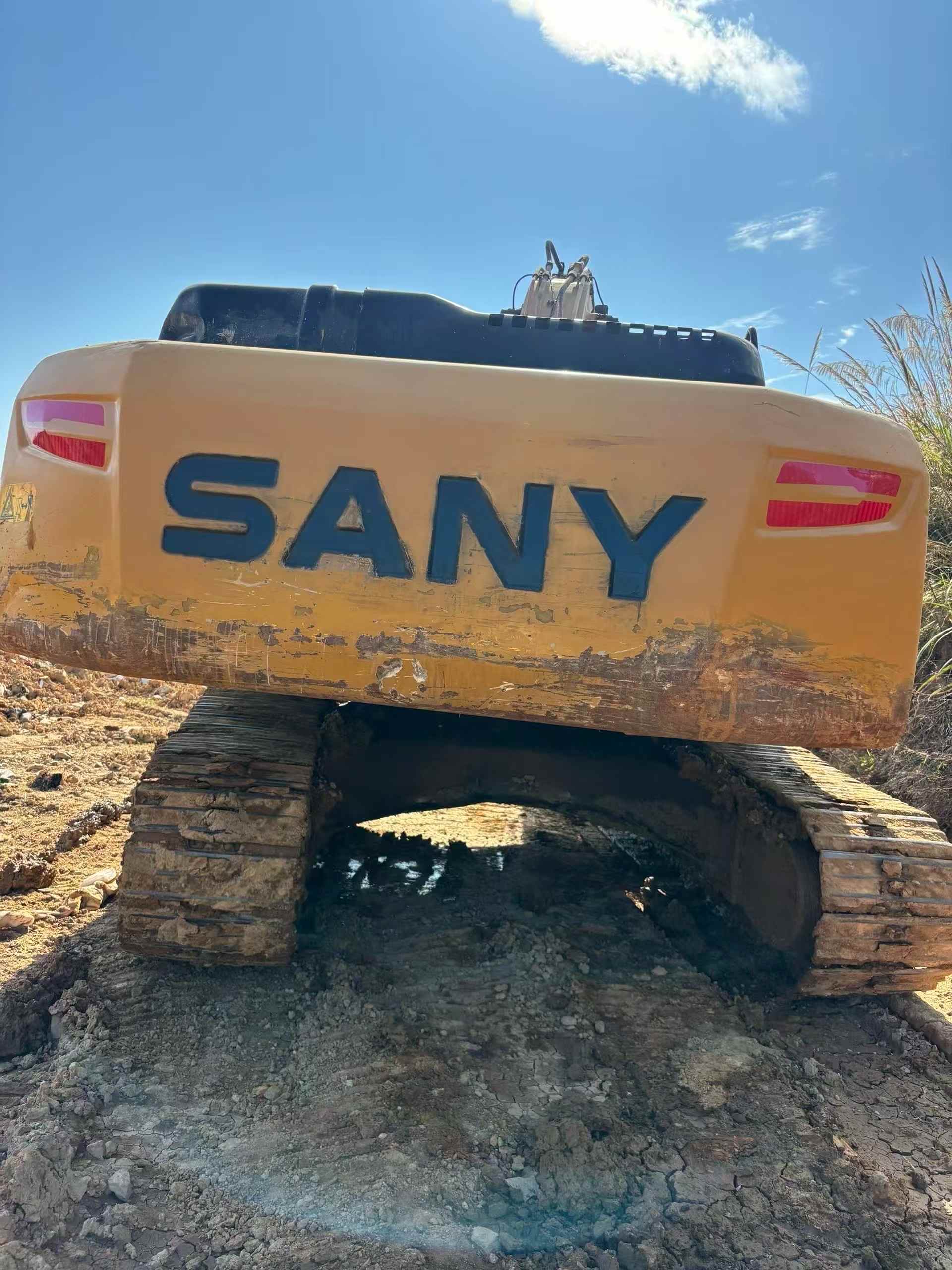 Used Sany SY245H Excavator 2020 Model / 2