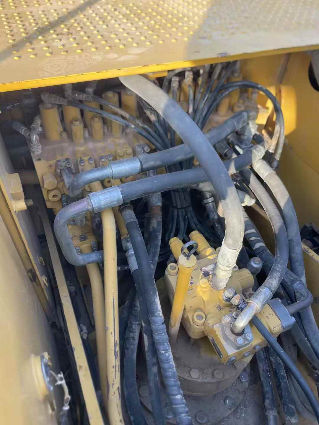 Used Caterpillar CT20 Excavator 2014 Model / 6