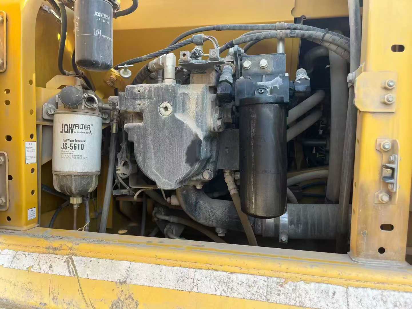 Used Komatsu HB215LC-1M0 Excavator 2016 Model / 5