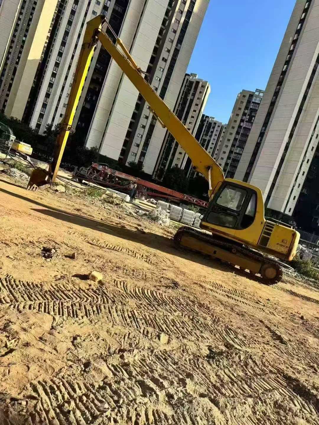 Buy Komatsu PC120-6 Used Excavator / 1