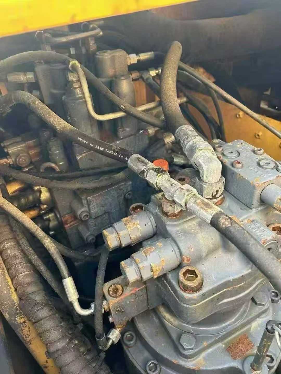 Used XCMG XE215 Excavator 2016 Model / 6