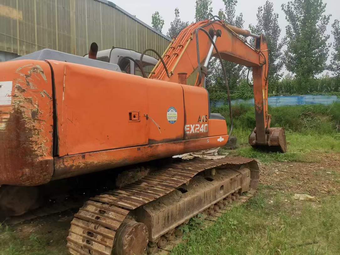 Used Hitachi ZX230-6 Excavator 2016 Model / 3