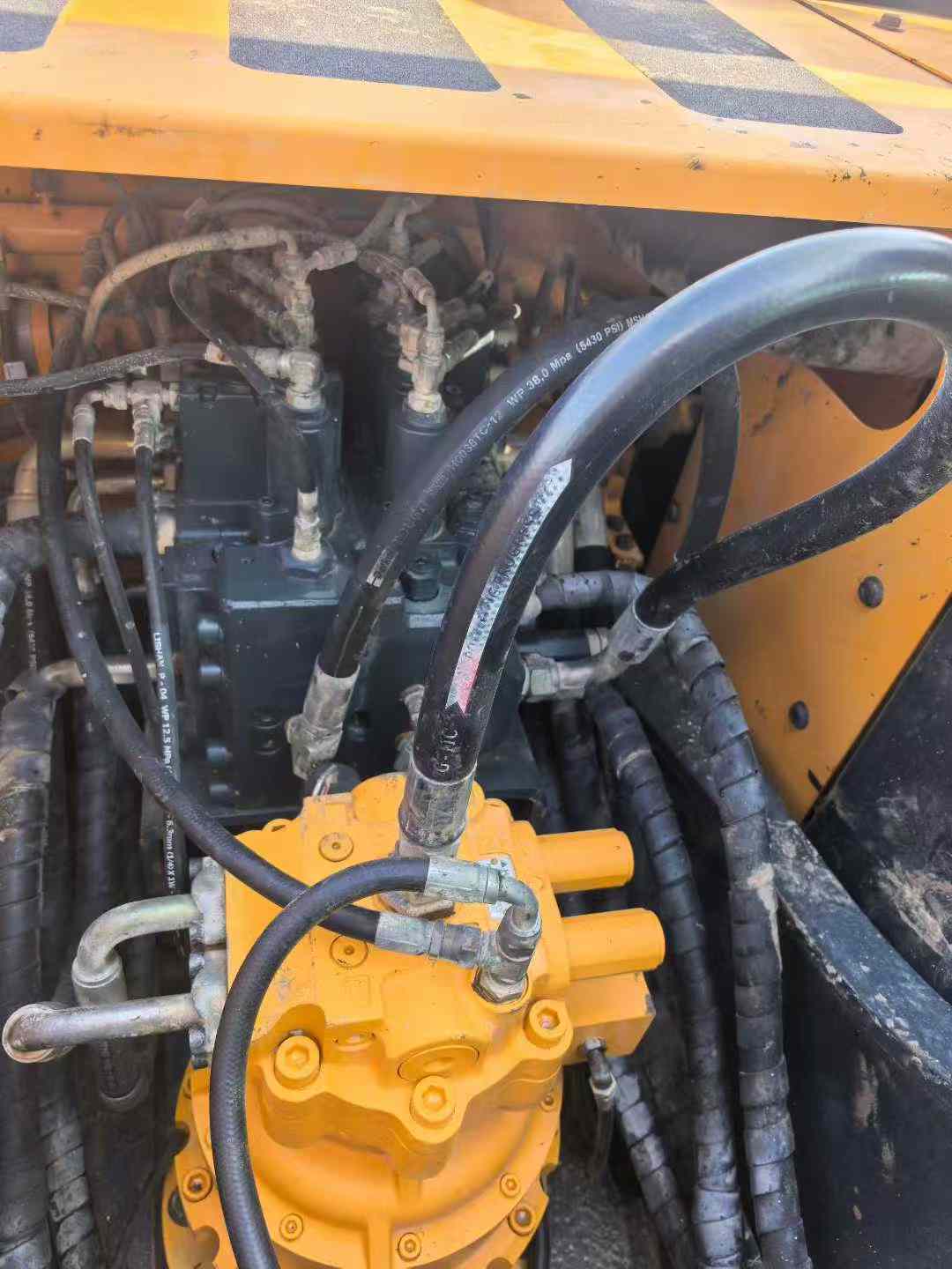 Used Hyundai R215VSN Excavator 2021 Model / 6