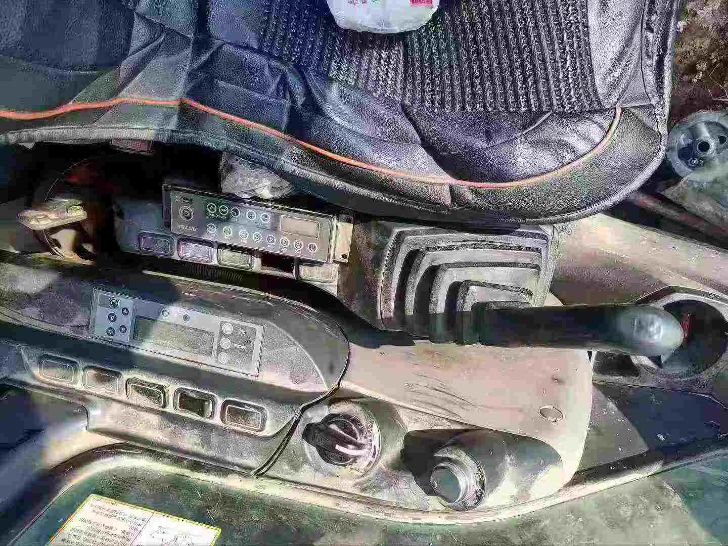 Used Kobelco SK210 Excavator 2012 Model / 7