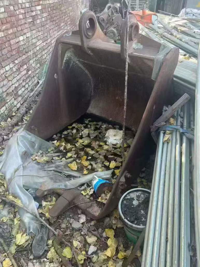 Used Hitachi ZAXIS200 Excavator 2016 Model / 3