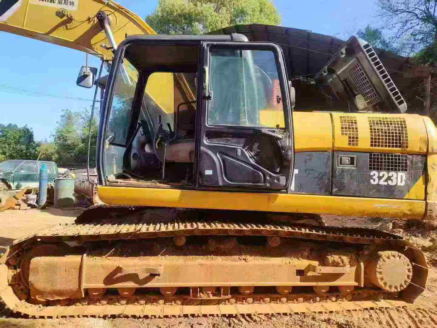 Used Caterpillar 323 Excavator 2016 Model / 7