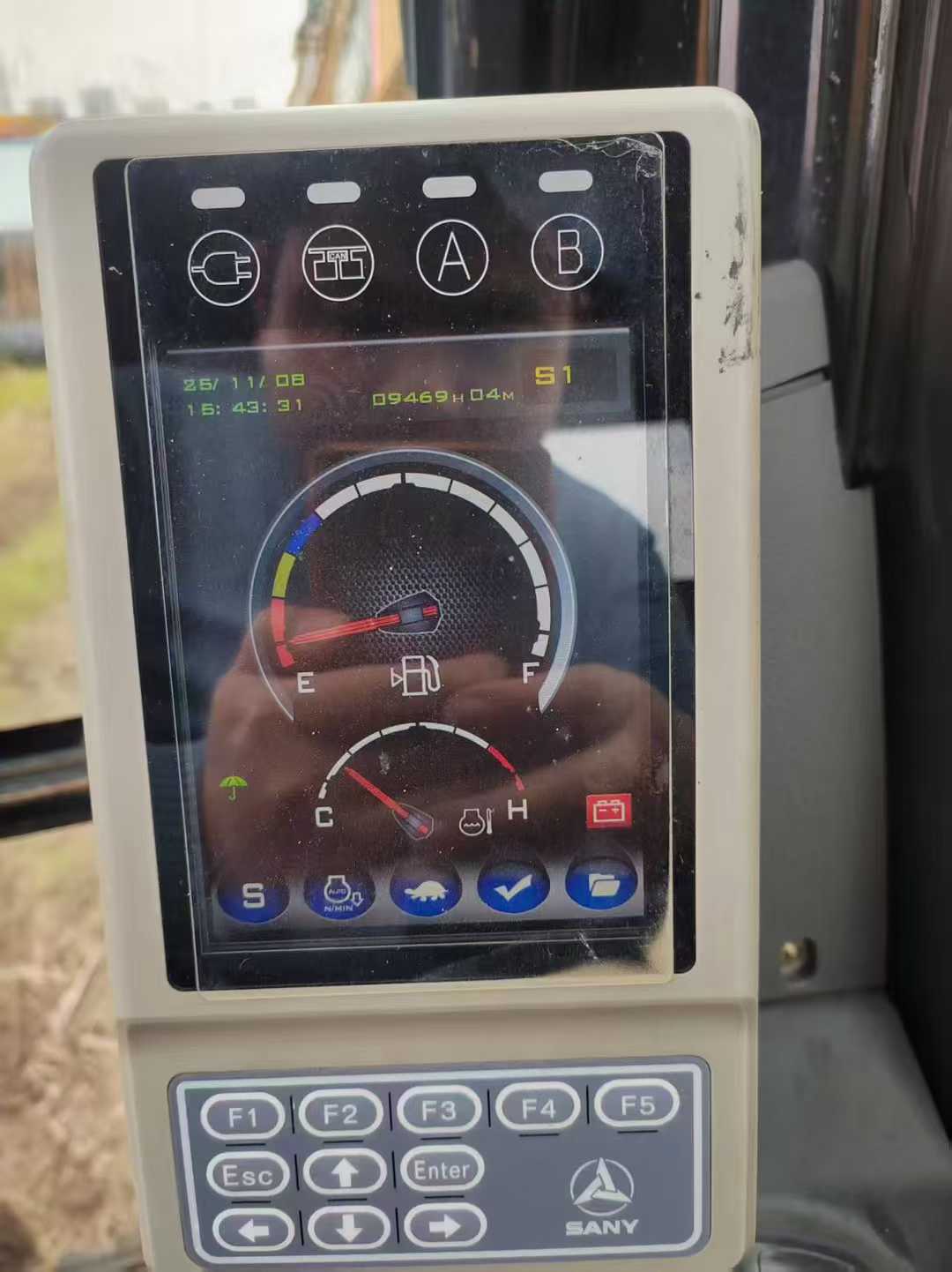 Used Sany SY135 Excavator 2017 Model / 2