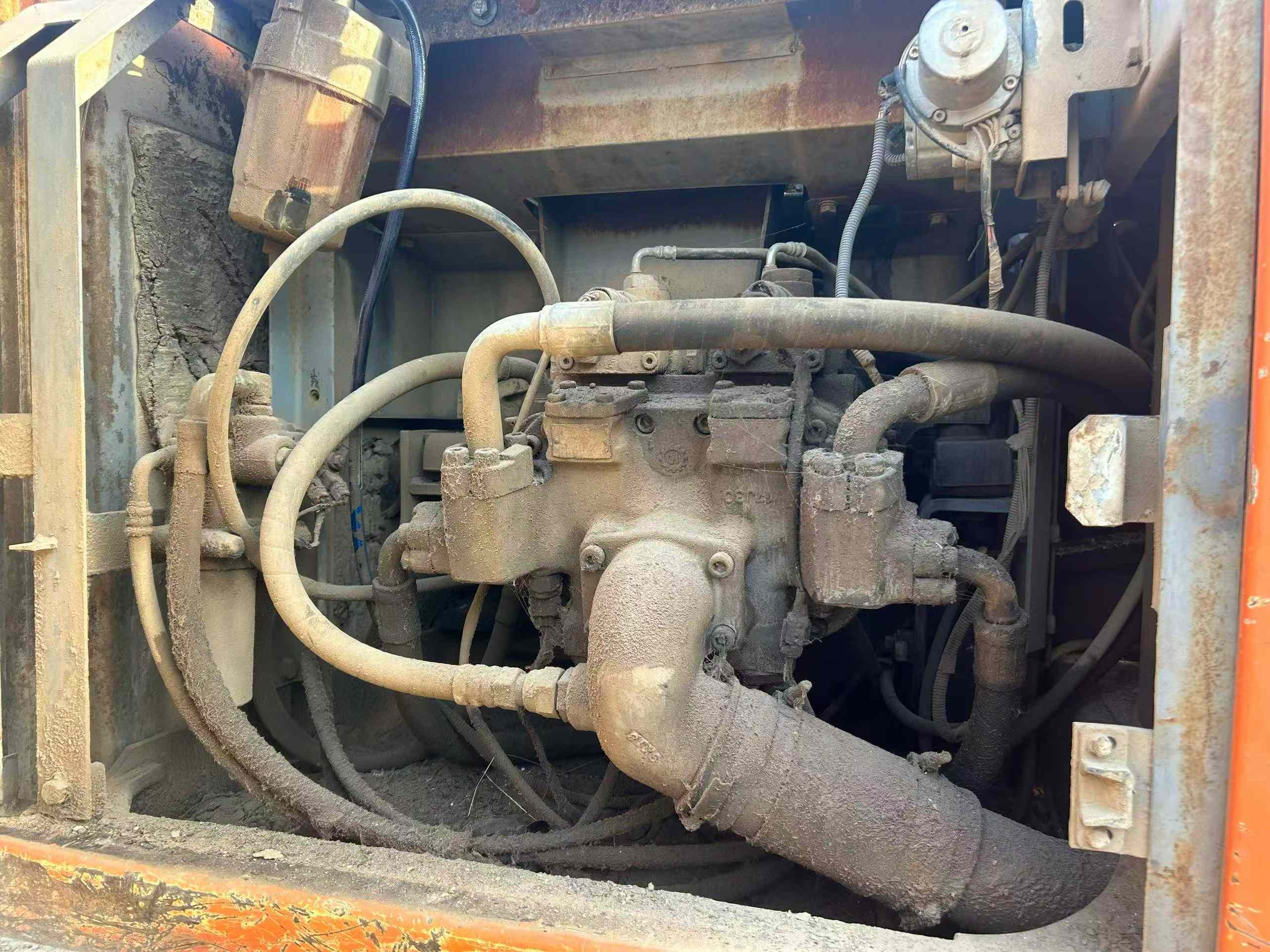 Used Hitachi ZAXIS200 Excavator 2016 Model / 6