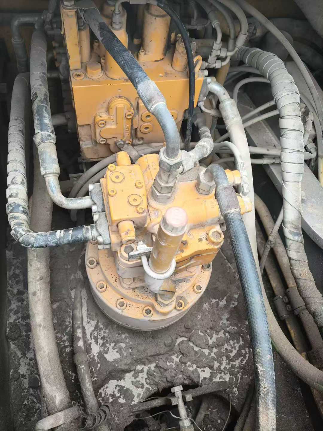 Used Sany SY245H Excavator 2016 Model / 4