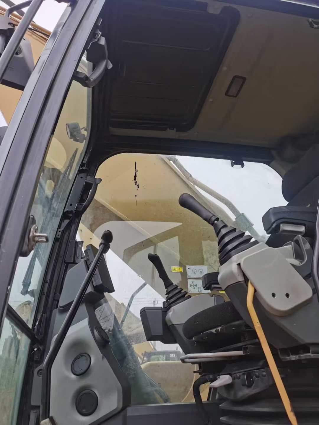 Used Caterpillar CAT352  Excavator 2022 Model / 8