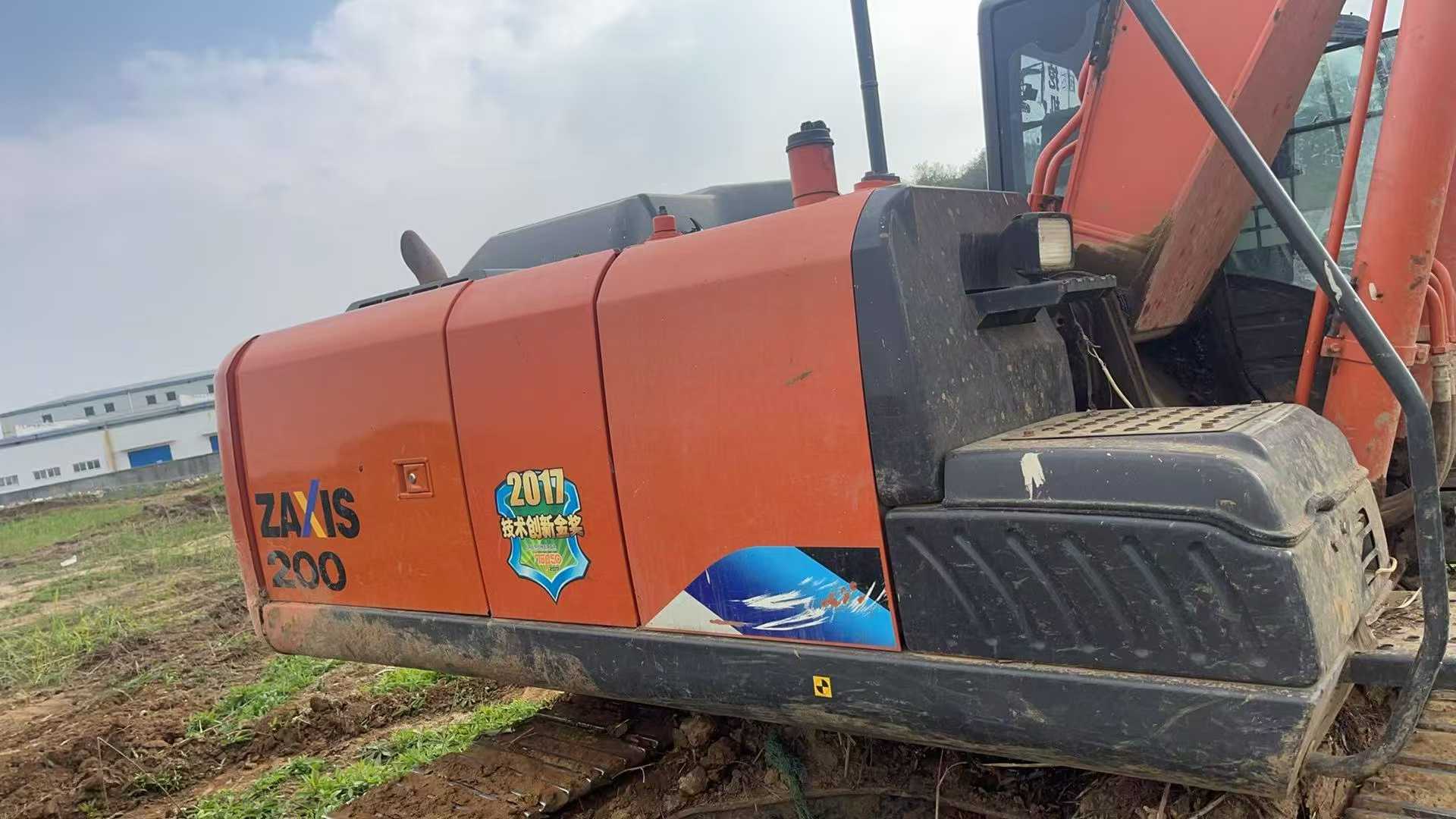 Used Hitachi ZAXIS200 Excavator 2021 Model / 9