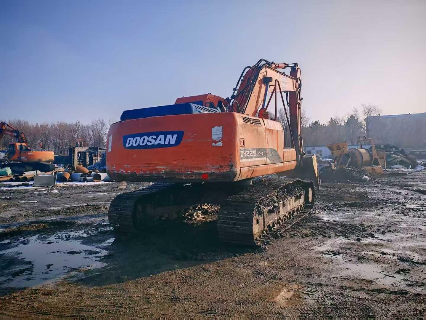 Used Doosan S225 Excavator 2016 Model / 2