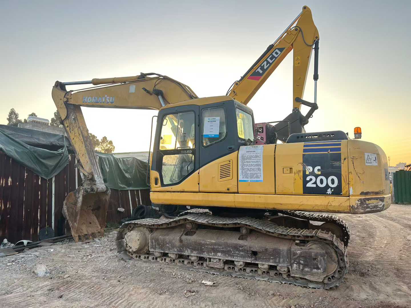 Used Komatsu PW200-7 Excavator 2016 Model / 3