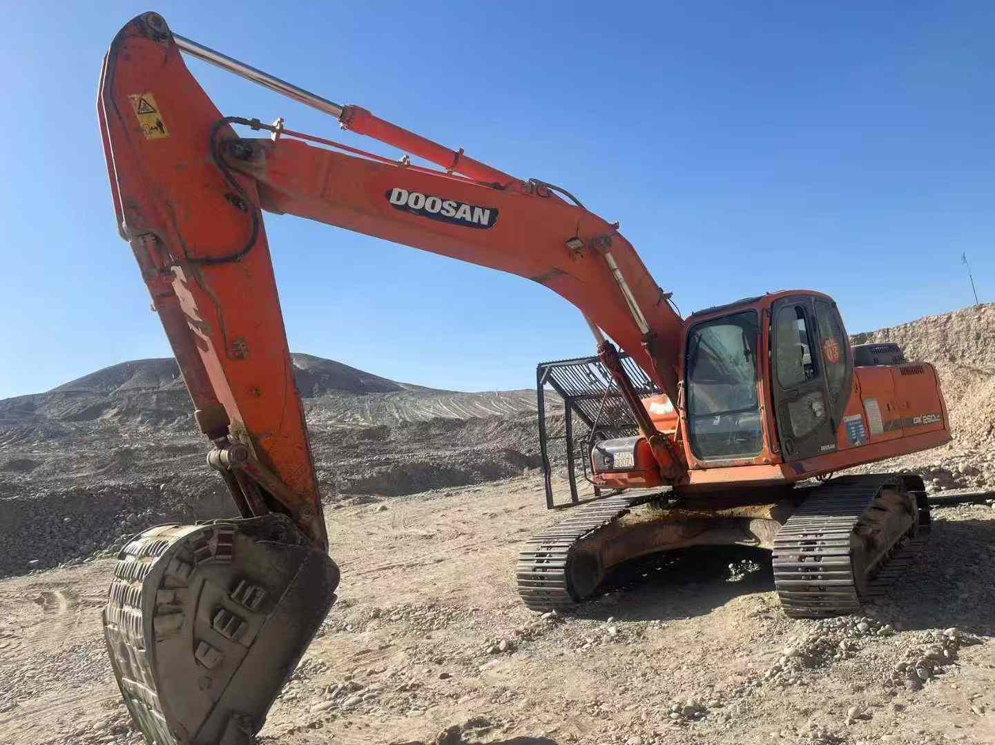 Used Doosan DX60 Excavator 2016 Model / 3