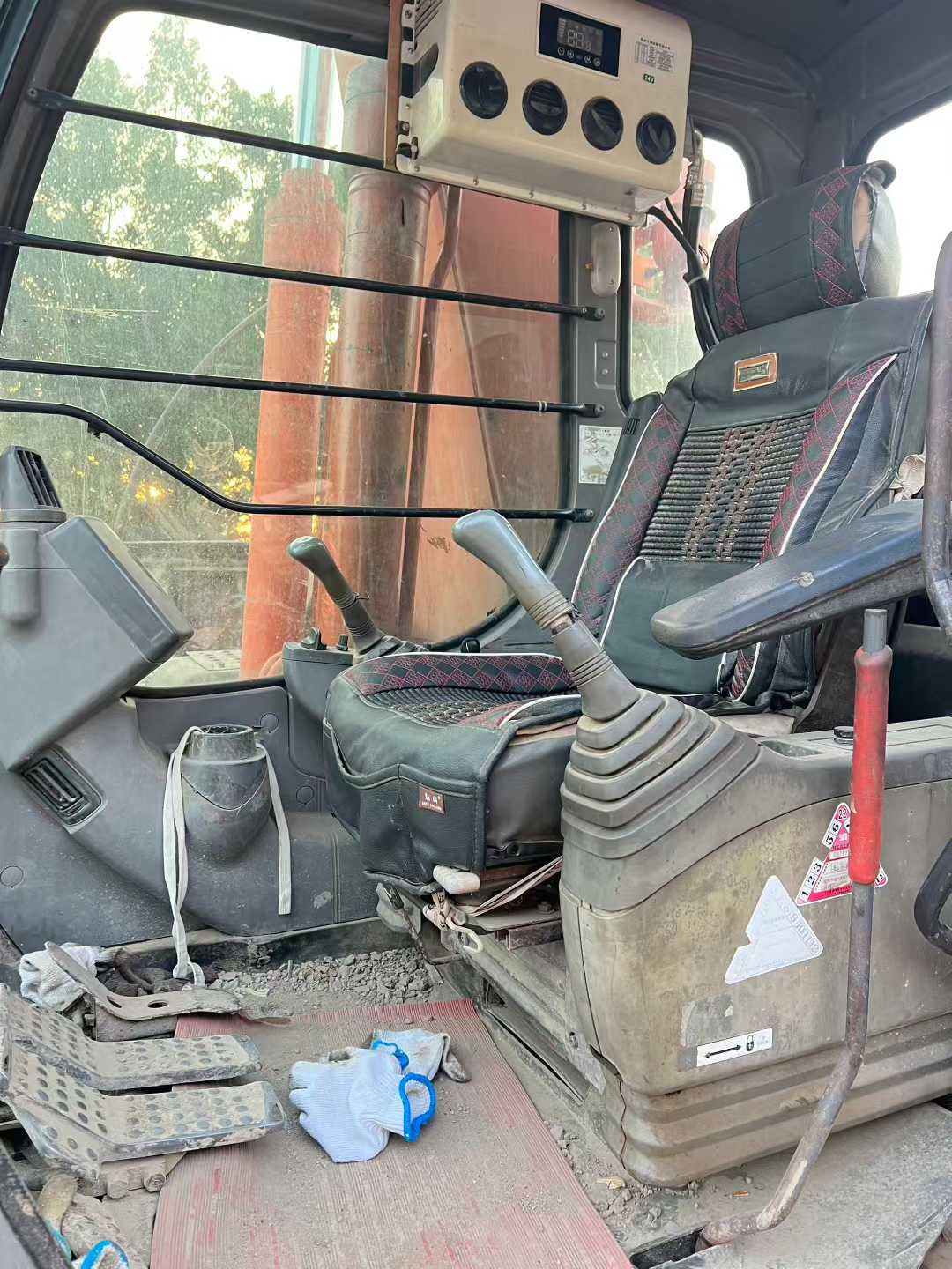 Used Hitachi ZAXIS200 Excavator 2016 Model / 7