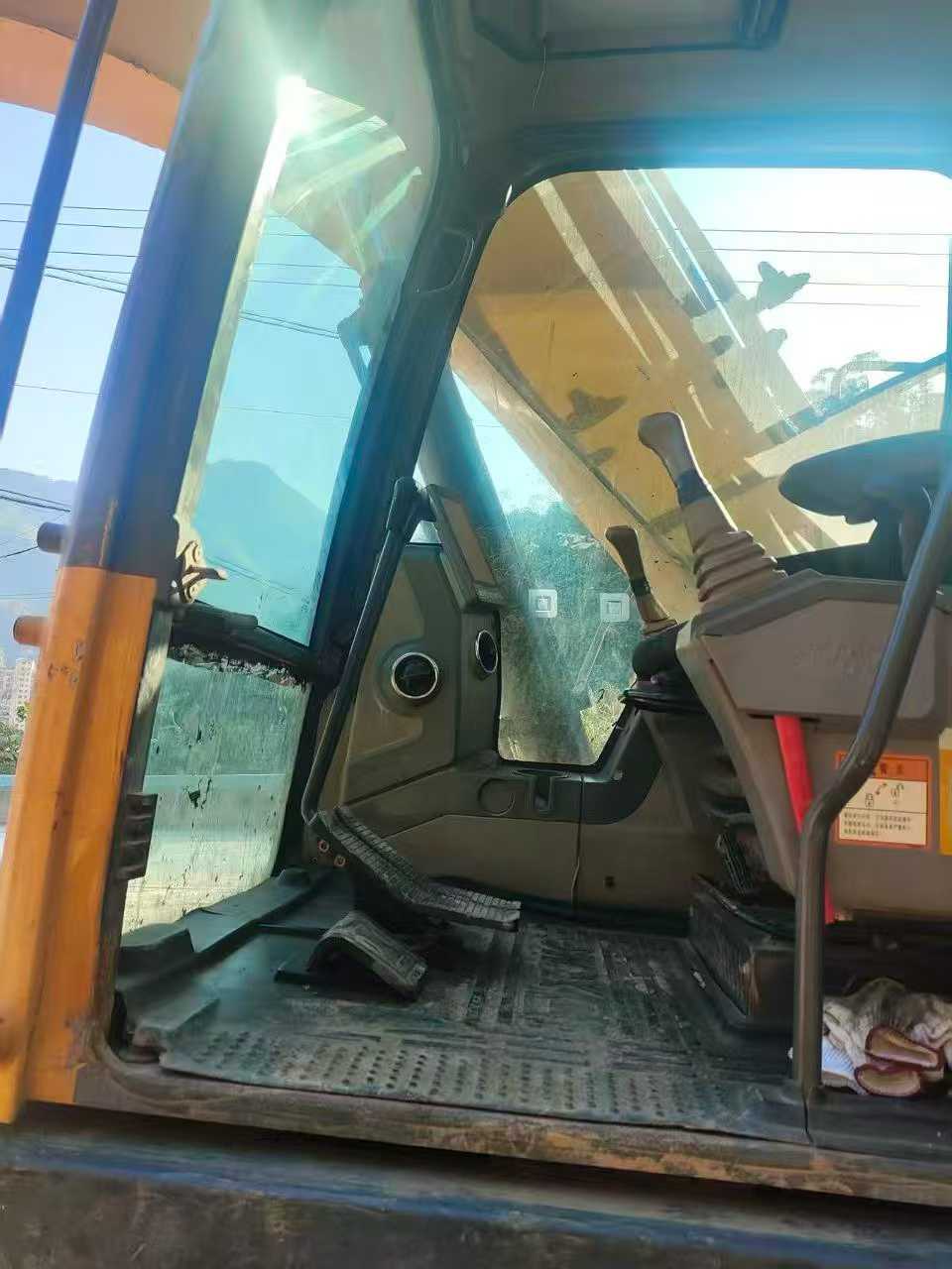 Used XCMG XE215 Excavator 2018 Model / 7